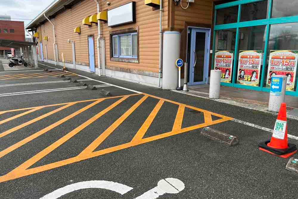 【ダイナム熊本二本木店】キッチンカー出店やプロモーションイベントに最適なアミューズメント施設のイベントスペース