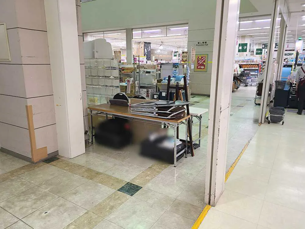 【イオン鴨川店】各種プロモーションや物販に適した地域の人々に愛される駅近ショッピングセンター内1階エスカ脇イベントスペース