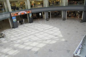 【イオンモール秋田】1F セントラルコート