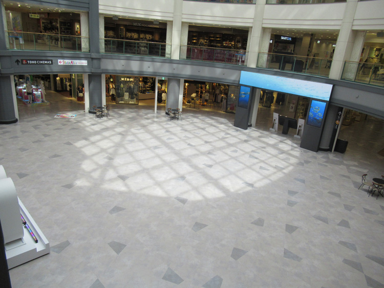 【イオンモール秋田】1F  セントラルコート