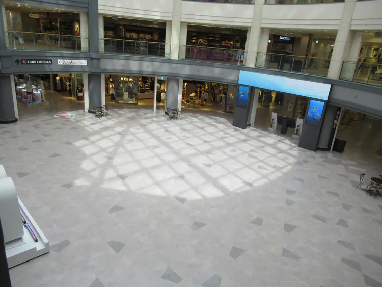 【イオンモール秋田】1F セントラルコート