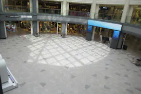 【イオンモール秋田】1F セントラルコート