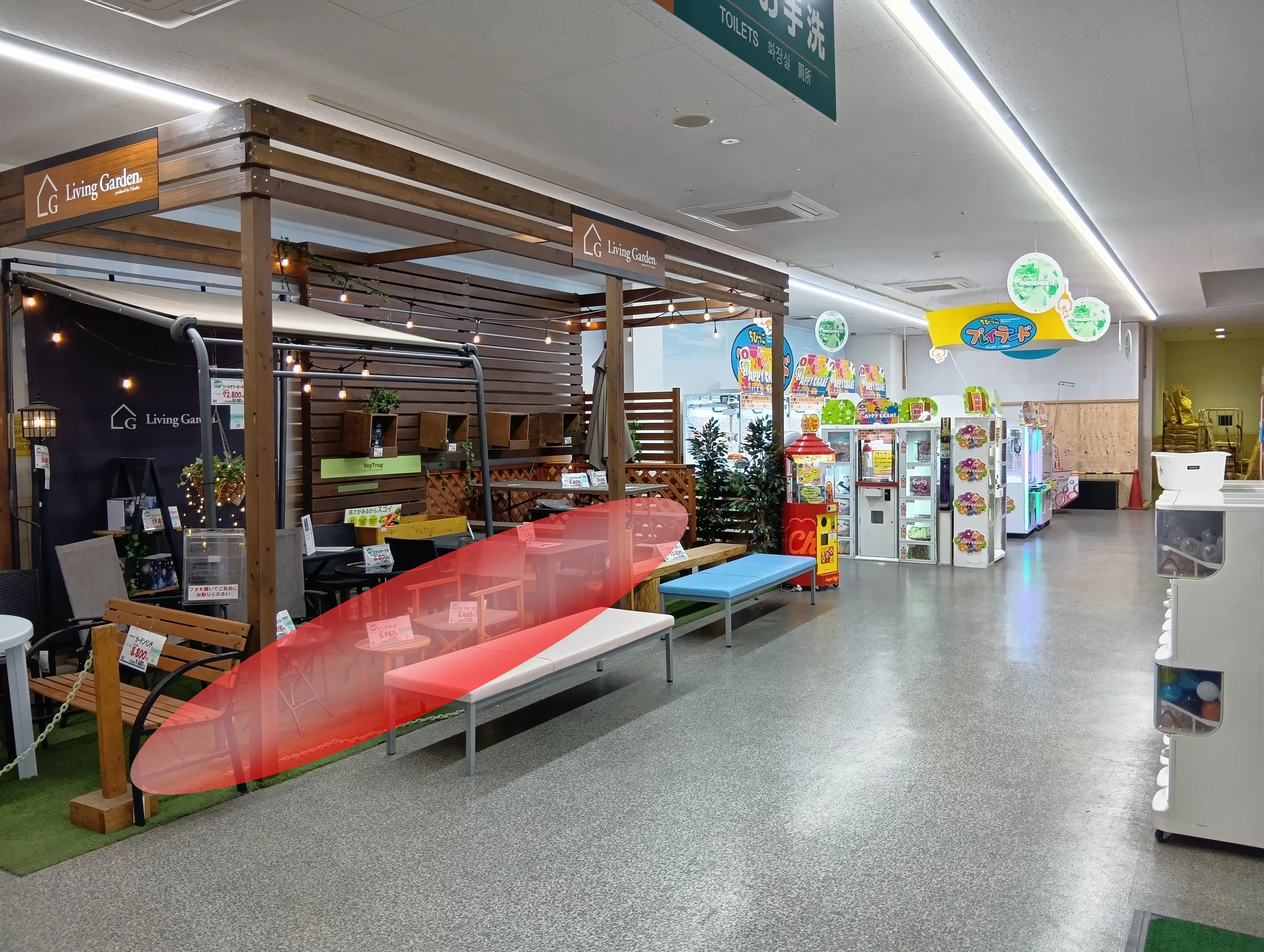 【HIヒロセスーパーコンボ田崎市場通り店】プロモーションイベントに最適なホームセンターのメイン入り口2F風除室スペースの画像