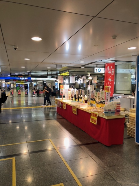【京成船橋駅】（改札外）食物販やポップアップストアに最適な人の流動が多い改札前コンコースの画像8