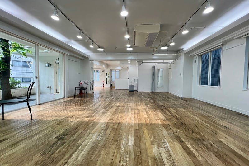 【恵比寿駅5分】ガーデンプレイス付近に位置するポップアップ・展示会・物販等に最適なレンタルスペース(2F)