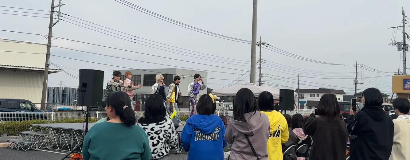 【ヘイワールド!!／メインエリア】屋外車両展示やミニコンサート、プロモーションイベントに最適な商業施設の大型駐車場スペース