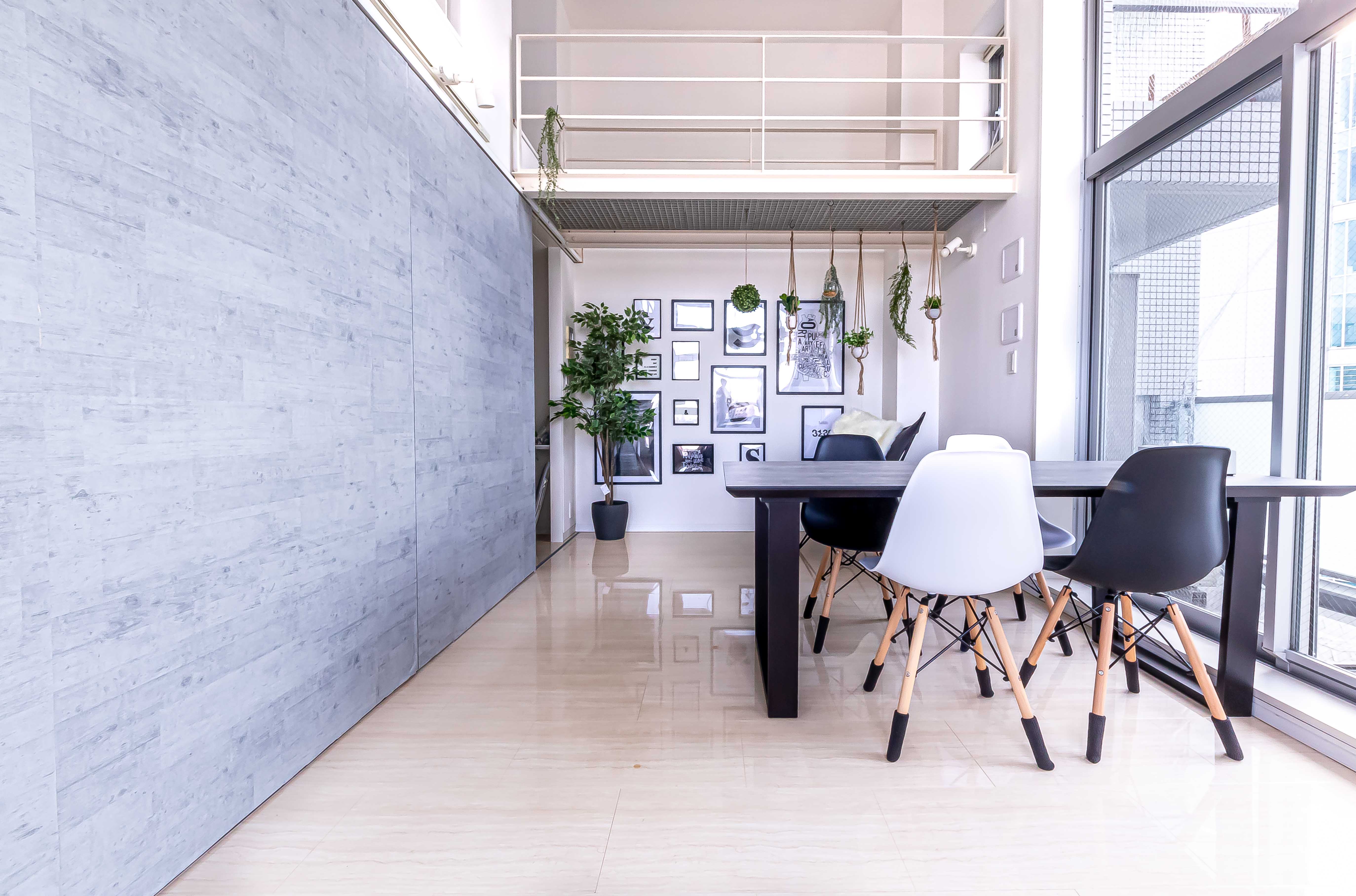 【代々木駅4分】二面採光・天井高４ｍで撮影に適した自然光豊かなレンタルスタジオの画像6