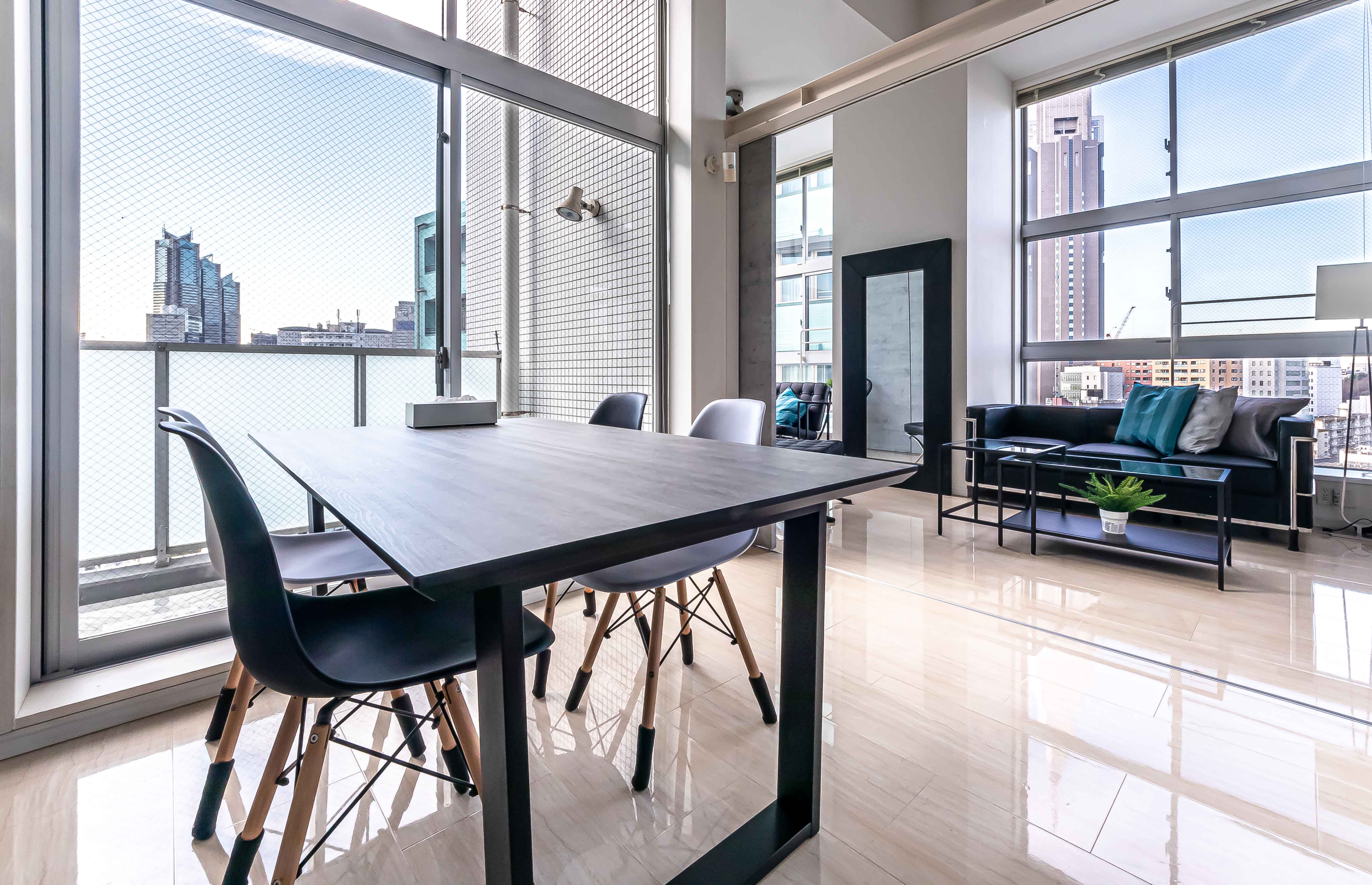 【代々木駅4分】二面採光・天井高４ｍで撮影に適した自然光豊かなレンタルスタジオの画像9