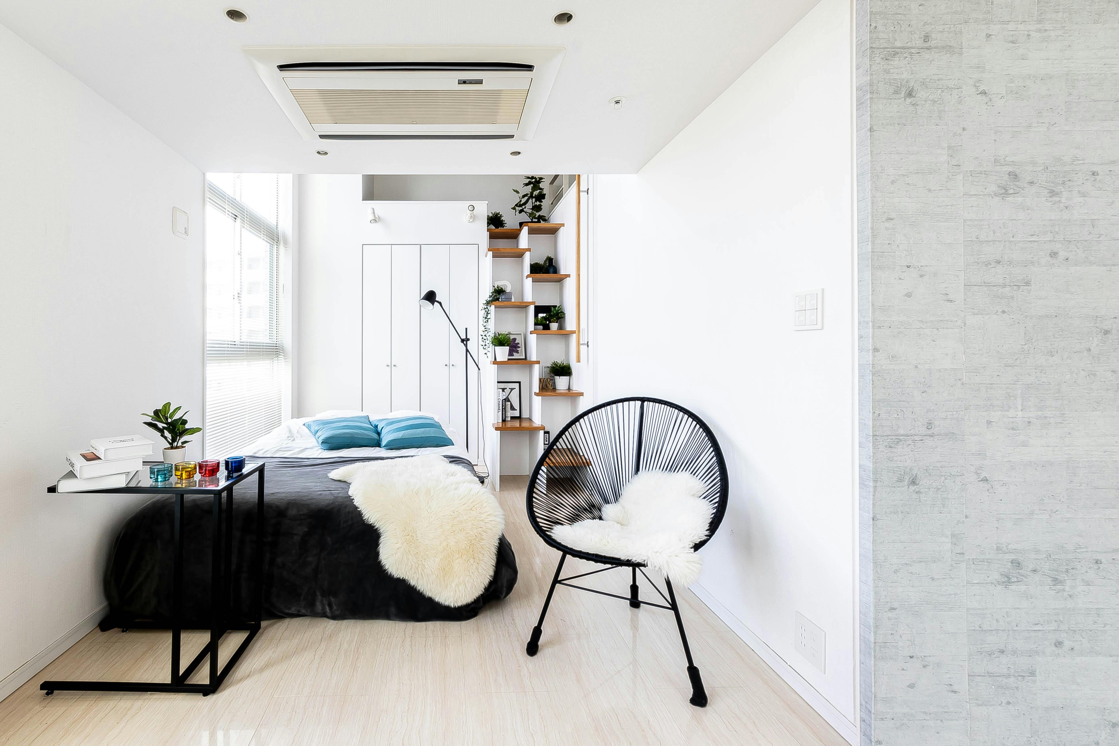 【代々木駅4分】二面採光・天井高4mで撮影に適した自然光豊かなレンタルスタジオ