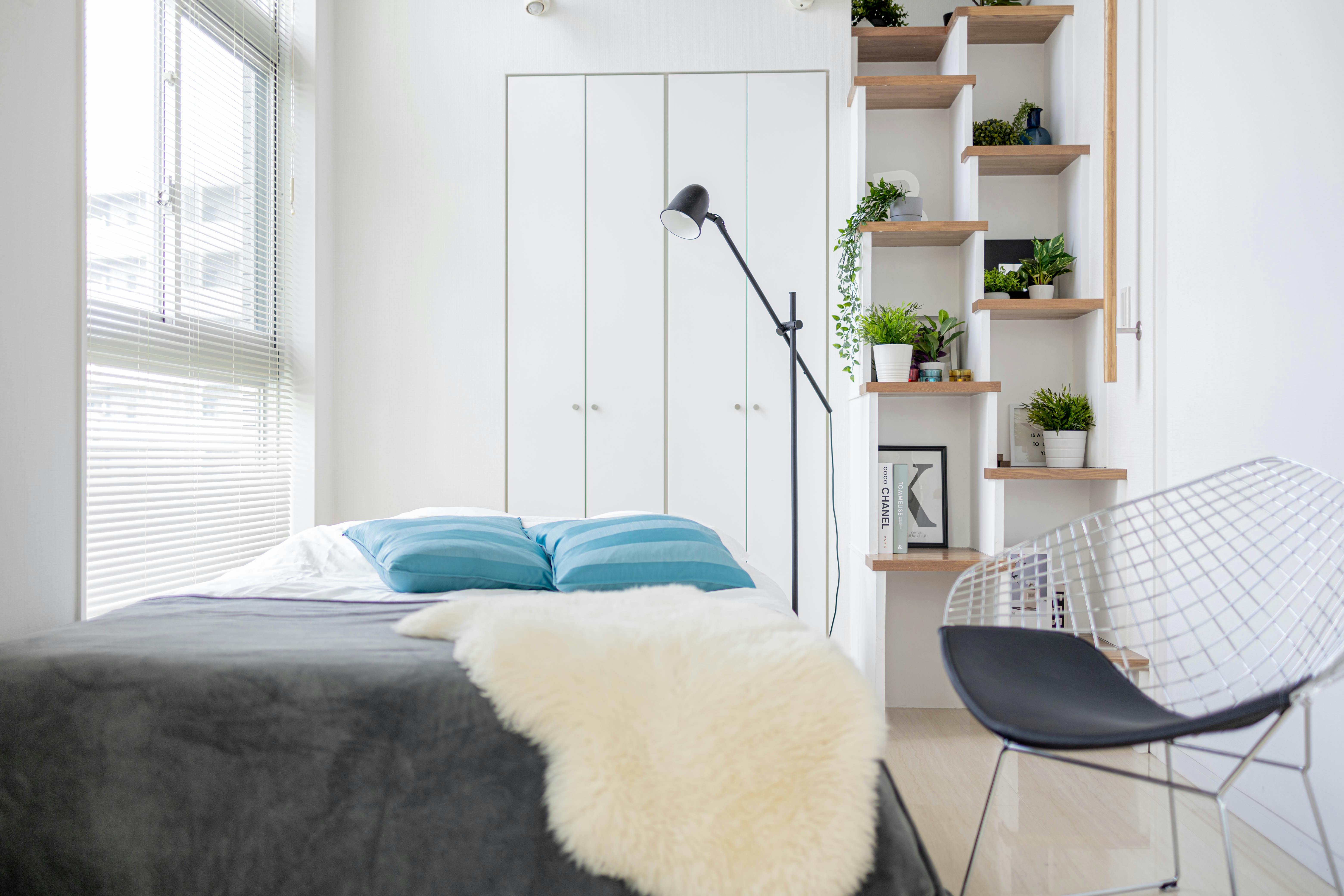 【代々木駅4分】二面採光・天井高4mで撮影に適した自然光豊かなレンタルスタジオ