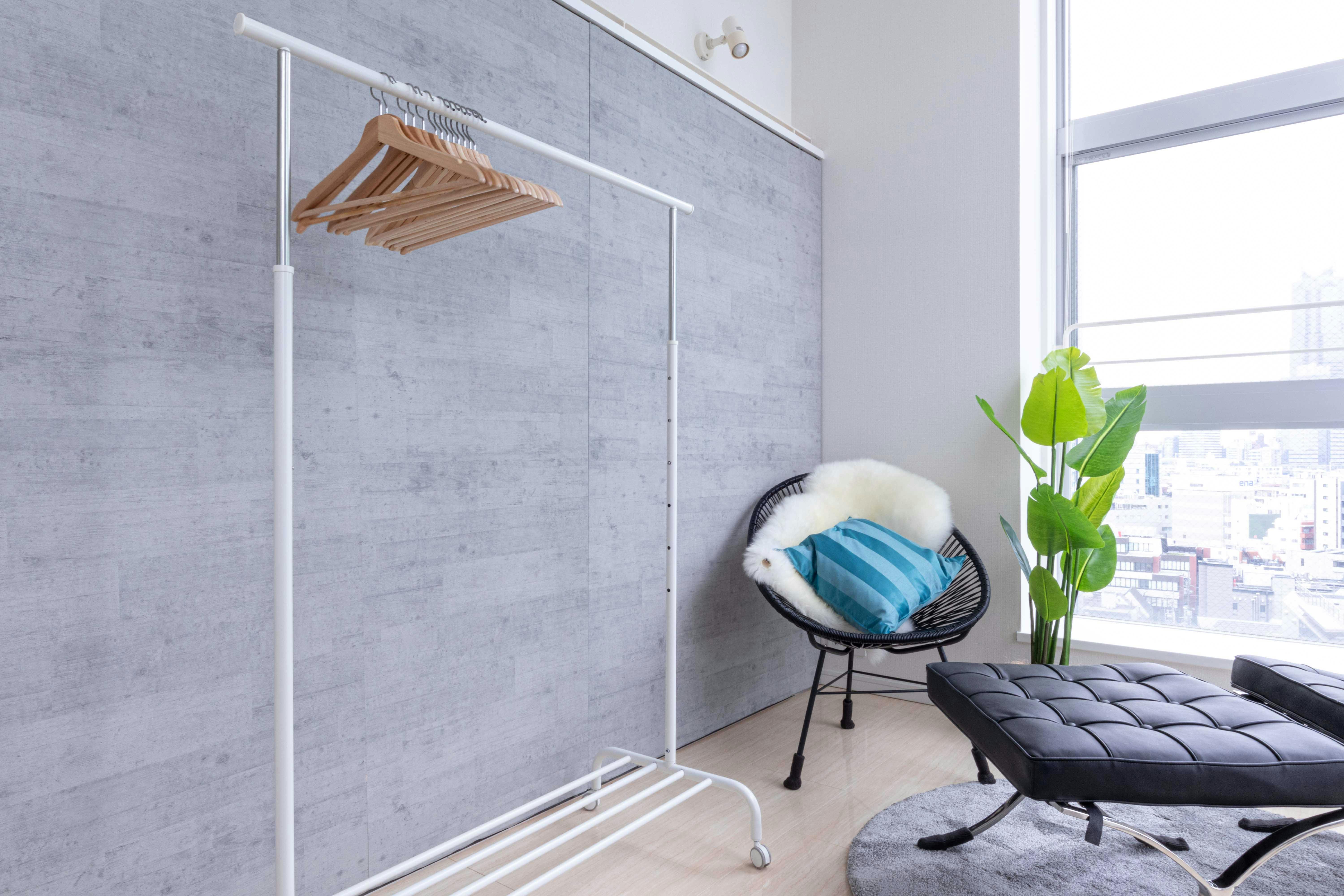 【代々木駅4分】二面採光・天井高4mで撮影に適した自然光豊かなレンタルスタジオ