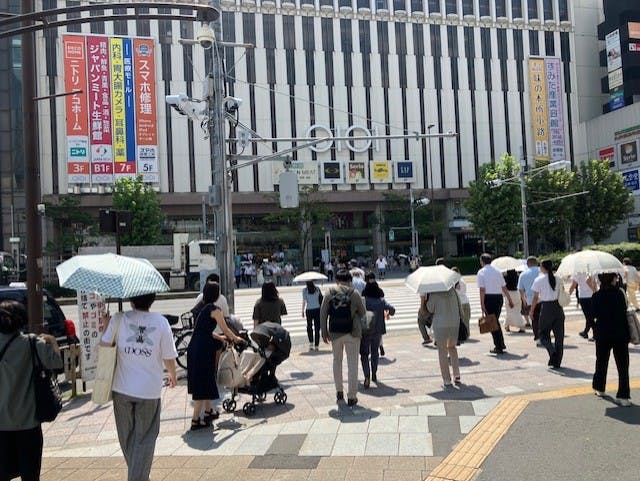 駅前横断歩道