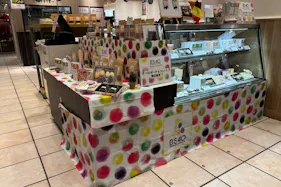 【マルイファミリー溝口】1階 カレンダリウムF10【食物販】目に留まりやすい好立地、スイーツ等の食物販におすすめ