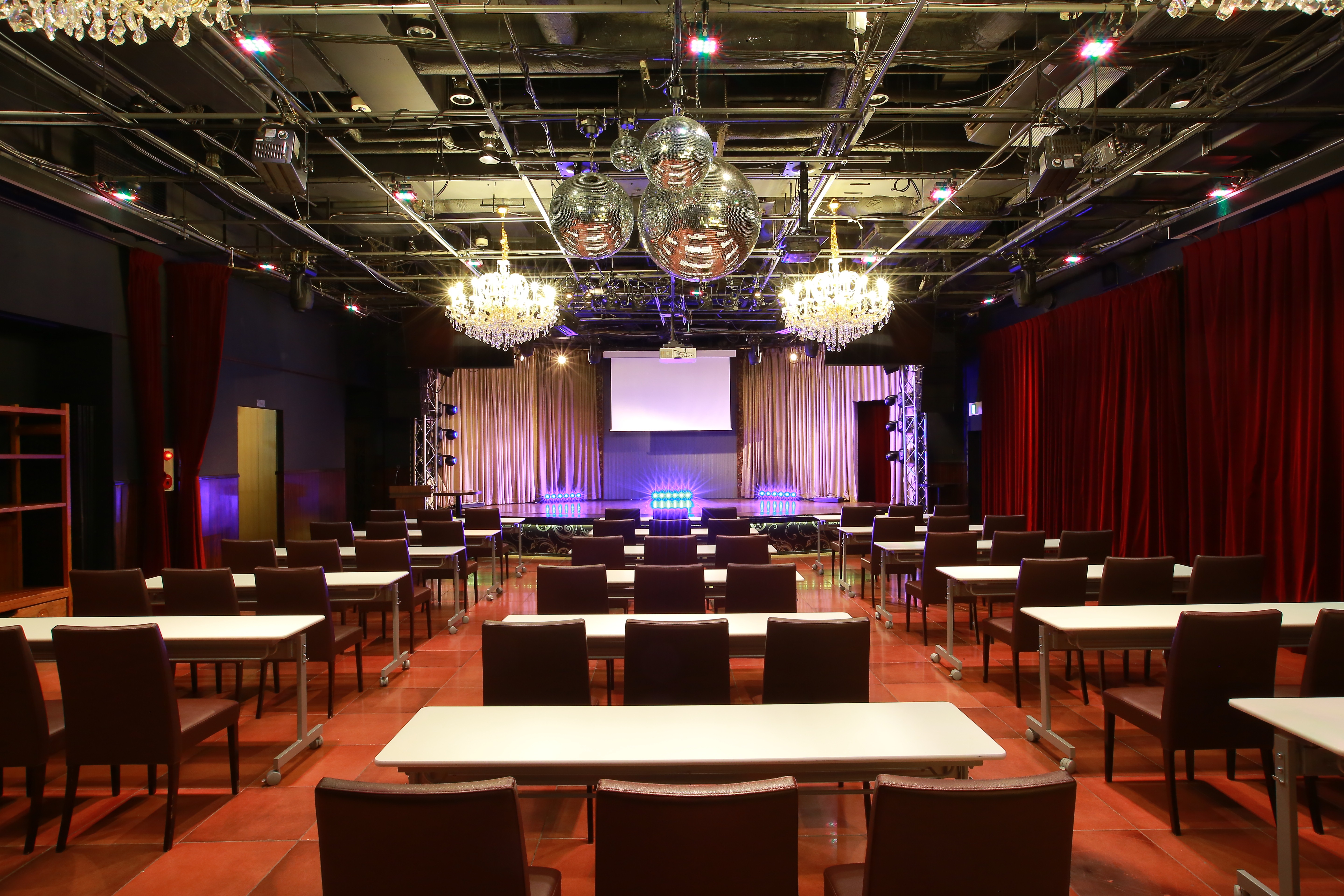 【HUMAXシネマズ 渋谷】店内：待合スペース催事スペースのメイン画像