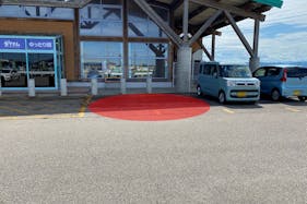 【ダイナム白根店ゆったり館】キッチンカーや各種プロモーションイベントでの出店に最適なアミューズメント施設のイベントスペース