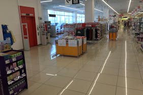 【西友 浜松有玉南店】1階エレベーター前 プロモーション用途や物販、食物販のポップアップストアに最適なスーパー店内催事イベントスペース