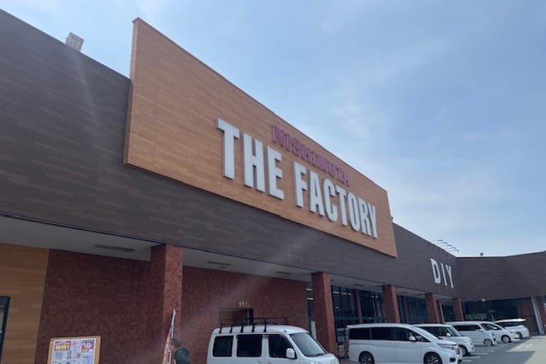 【ザ・ファクトリーニシムタ合志店】販促プロモーションや物販に利用可能なスーパーのホーム館入口前にあるイベントスペースの画像2