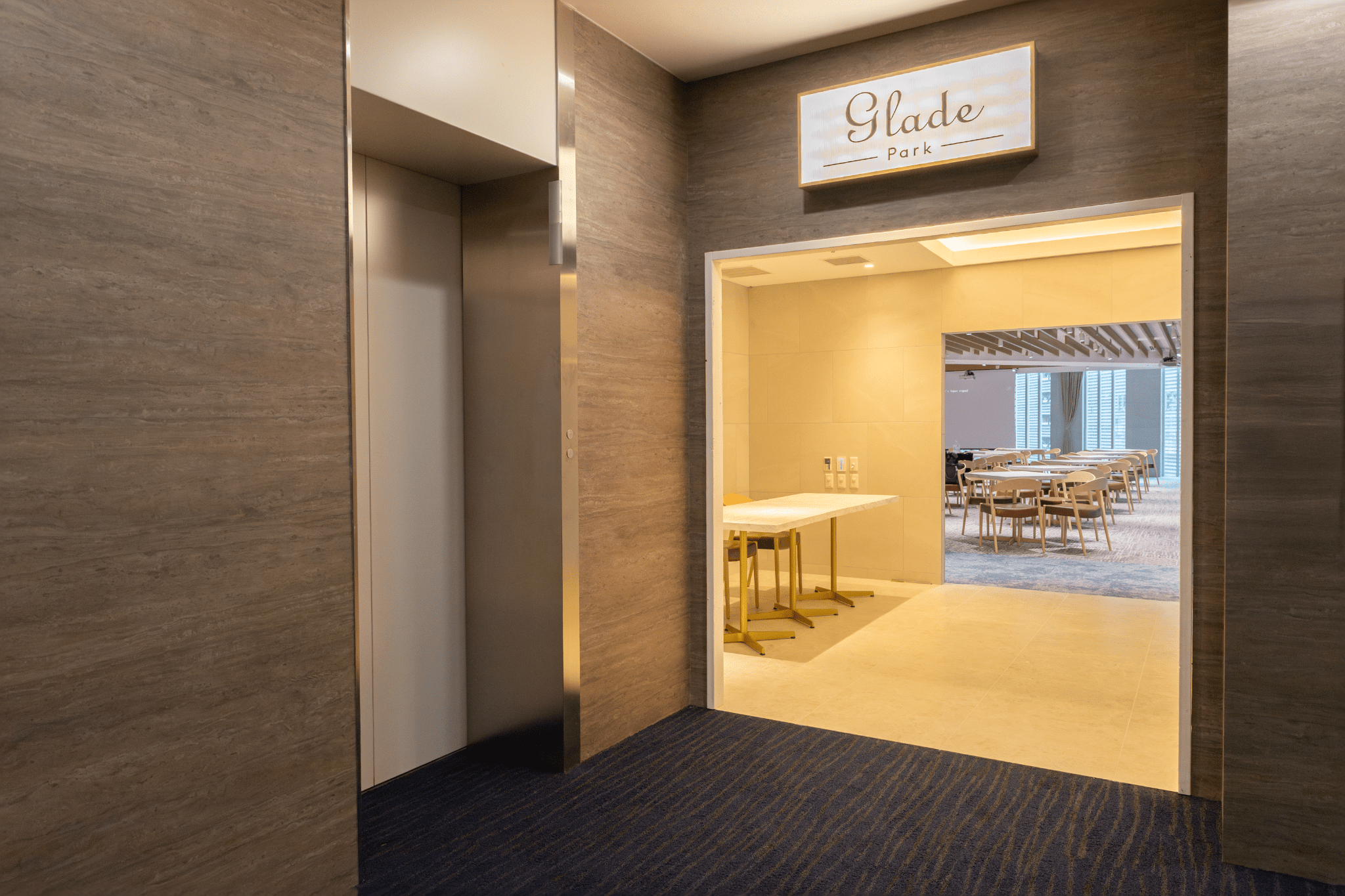 【新宿駅1分】展示会に最適な新宿駅から徒歩1分の場所にある展示会スペース