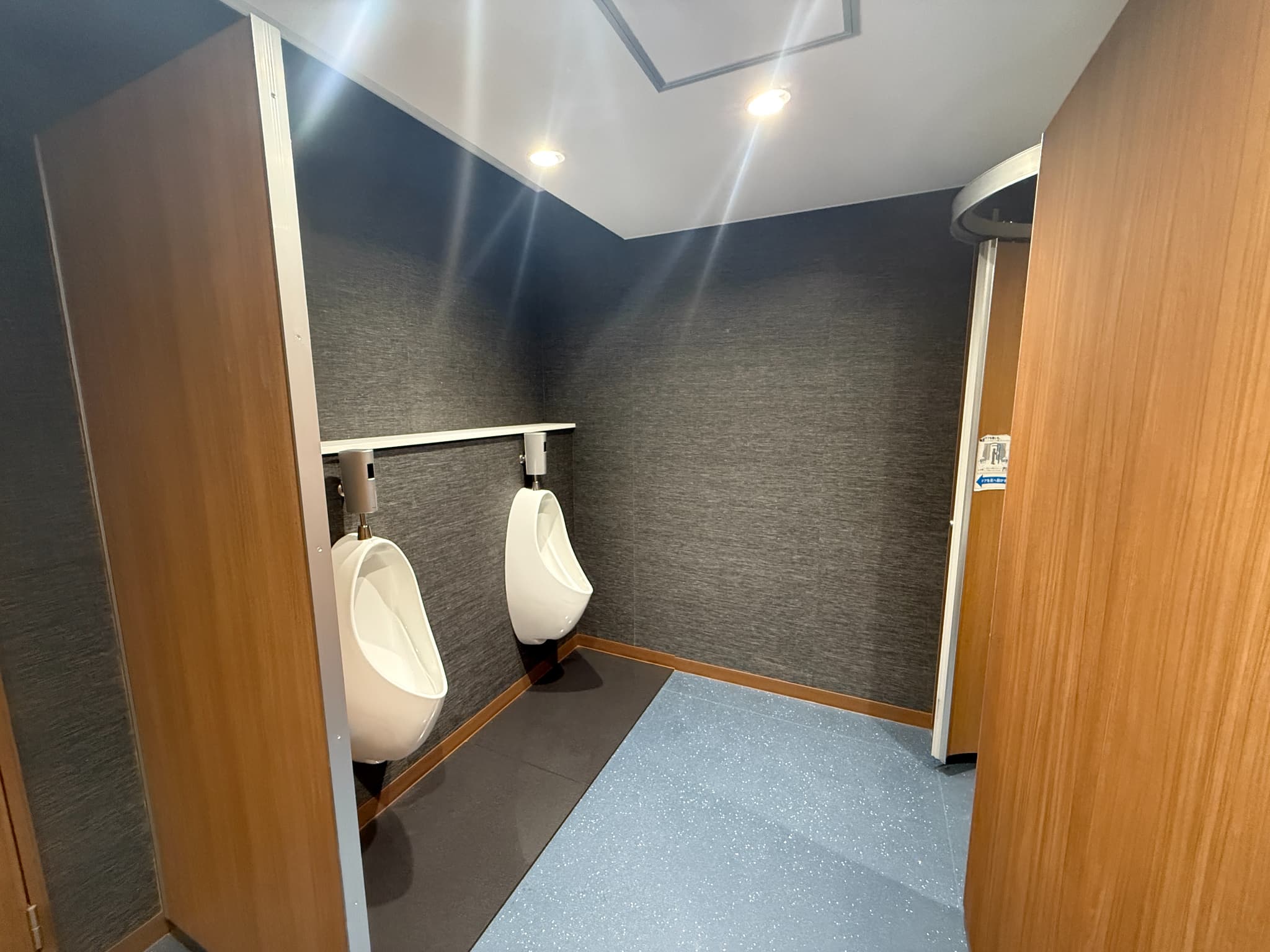 【新宿駅1分】展示会に最適な新宿駅から徒歩1分の場所にある展示会スペース