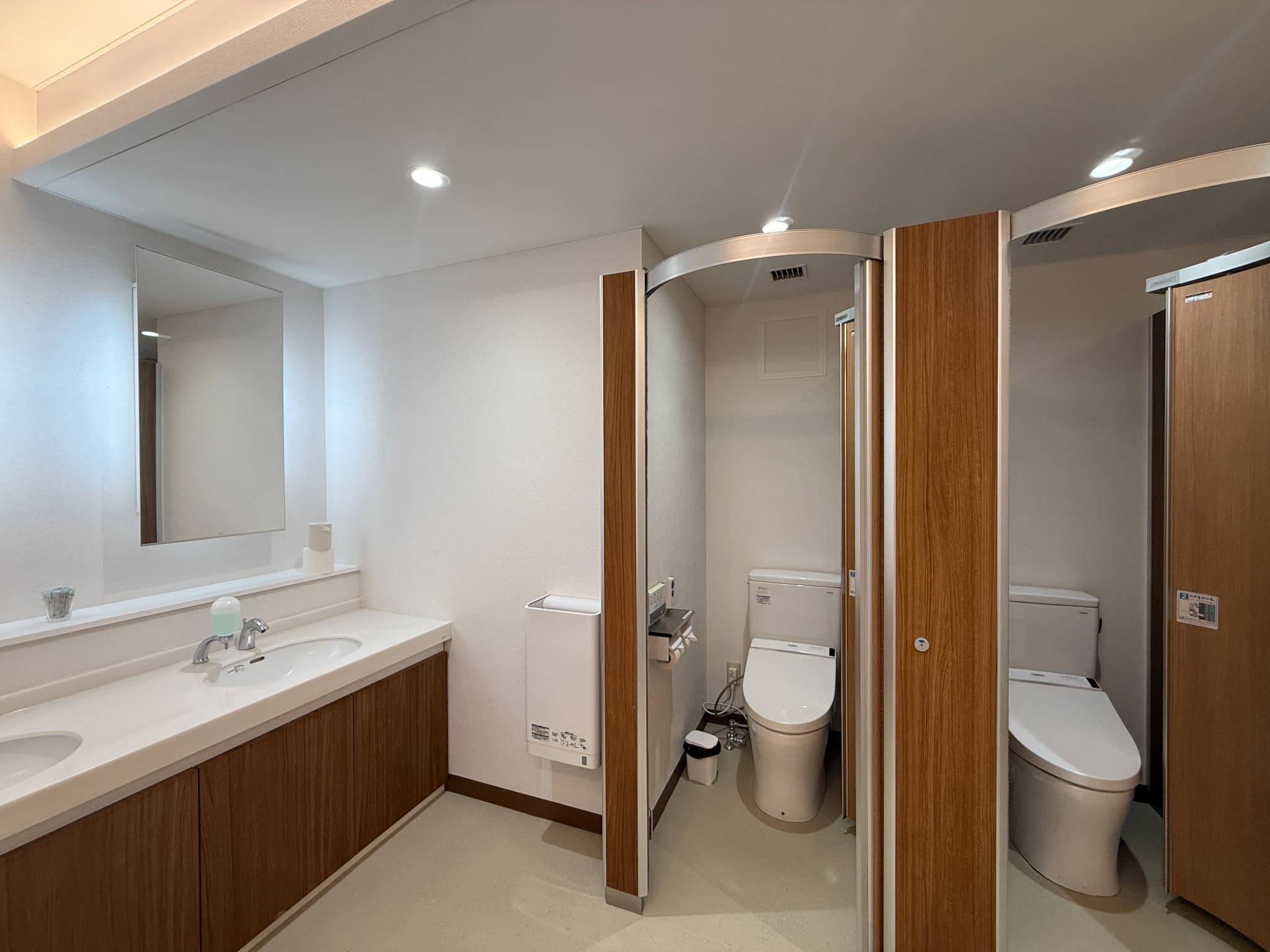 【新宿駅1分】展示会に最適な新宿駅から徒歩1分の場所にある展示会スペース