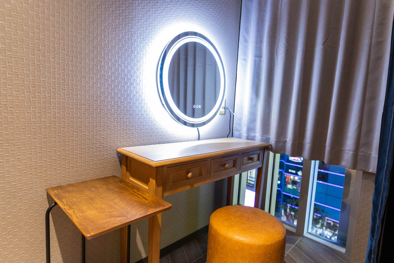 【新宿駅1分】展示会に最適な新宿駅から徒歩1分の場所にある展示会スペース