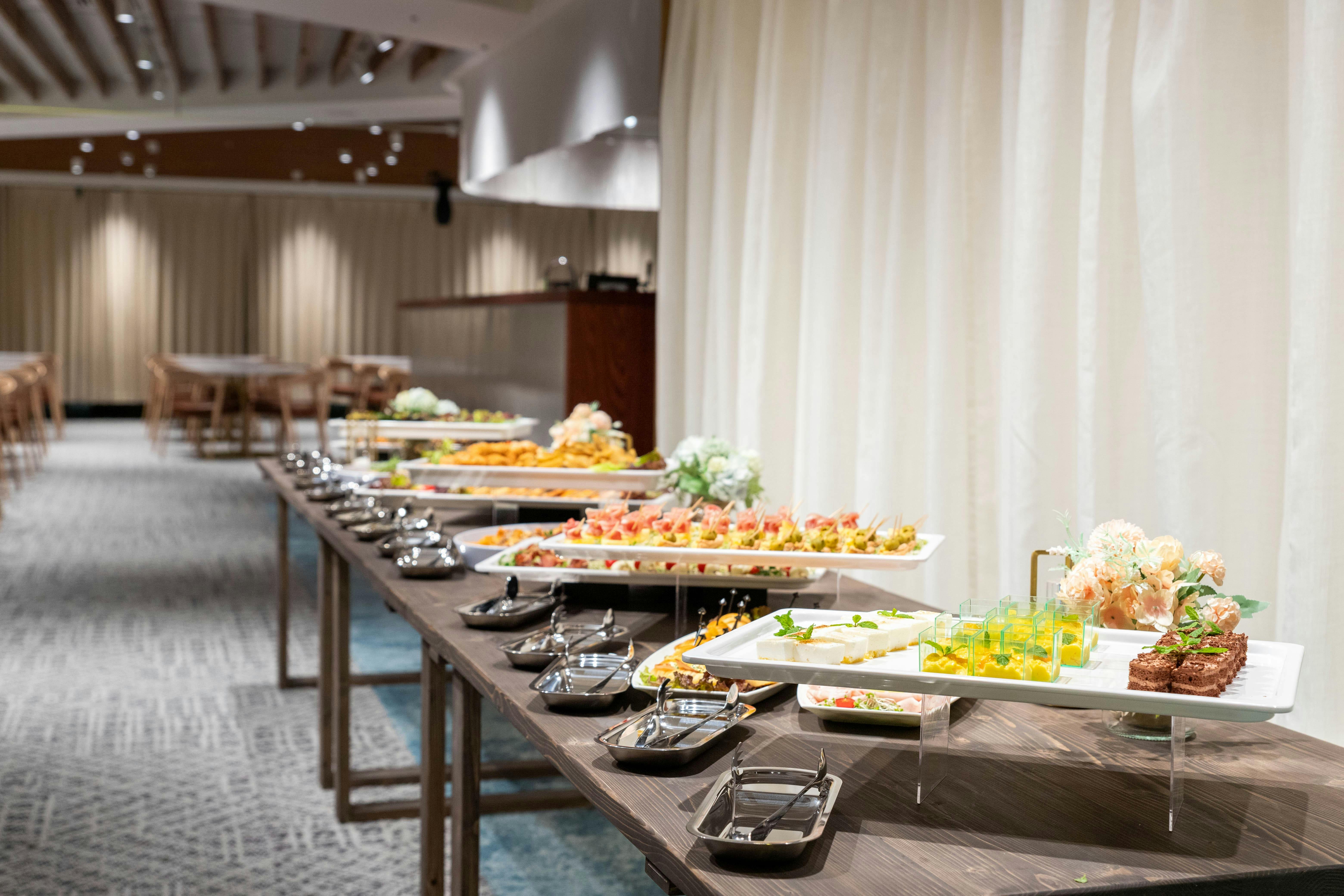 【新宿駅1分】展示会に最適な新宿駅から徒歩1分の場所にある展示会スペース