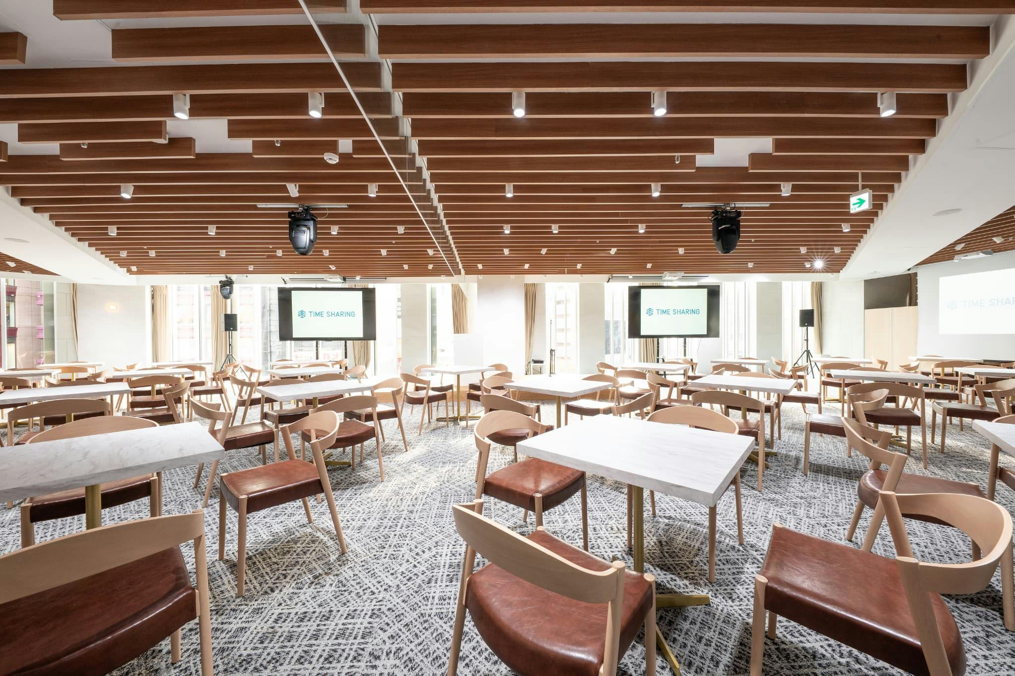 【新宿駅1分】展示会に最適な新宿駅から徒歩1分の場所にある展示会スペース