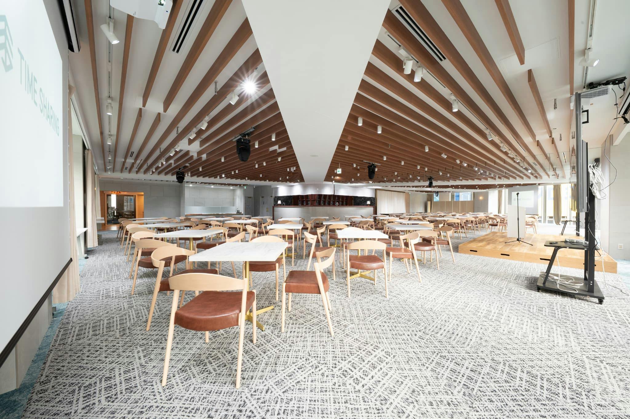 【新宿駅1分】展示会に最適な新宿駅から徒歩1分の場所にある展示会スペース