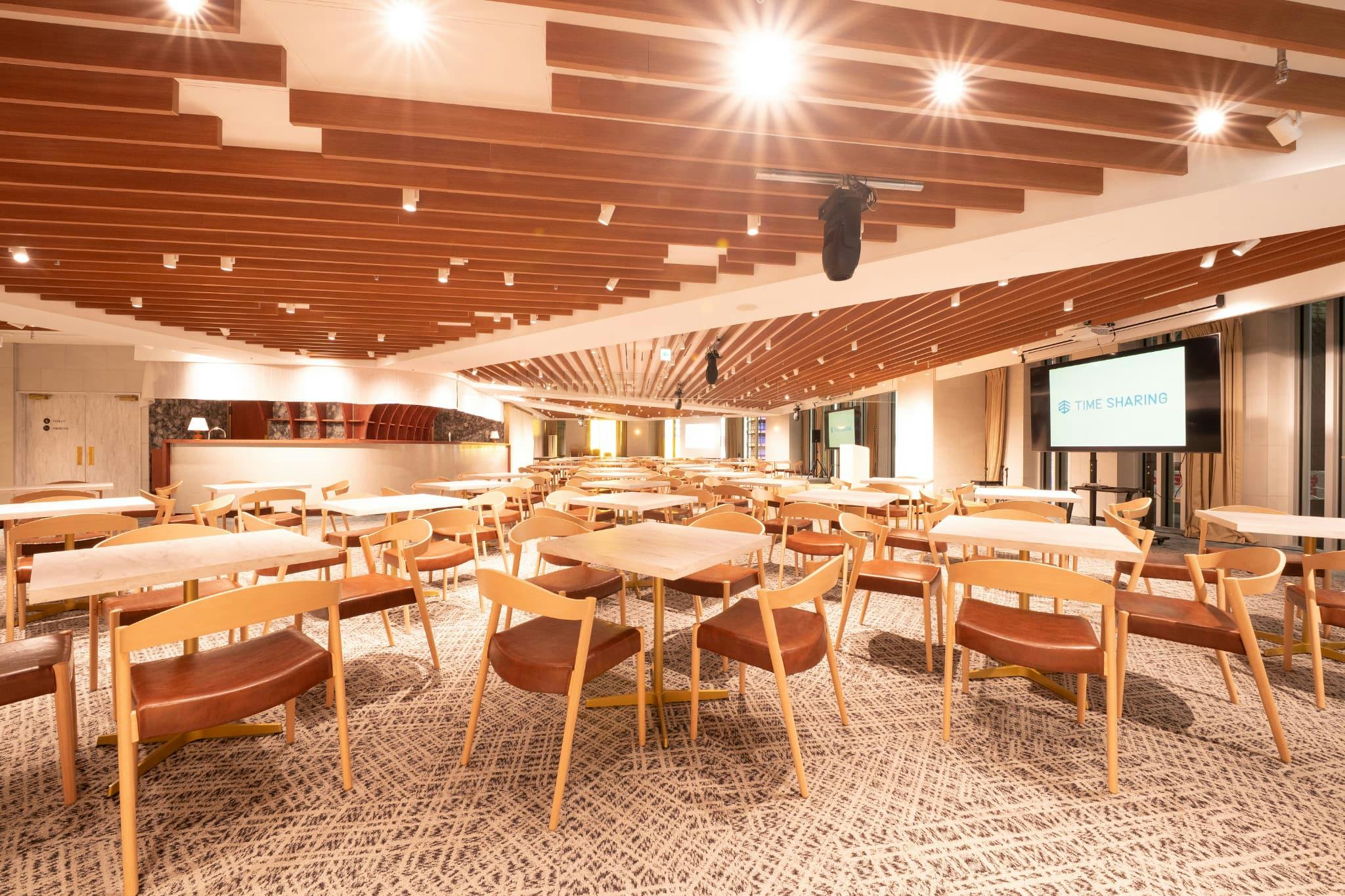 【新宿駅1分】展示会に最適な新宿駅から徒歩1分の場所にある展示会スペース