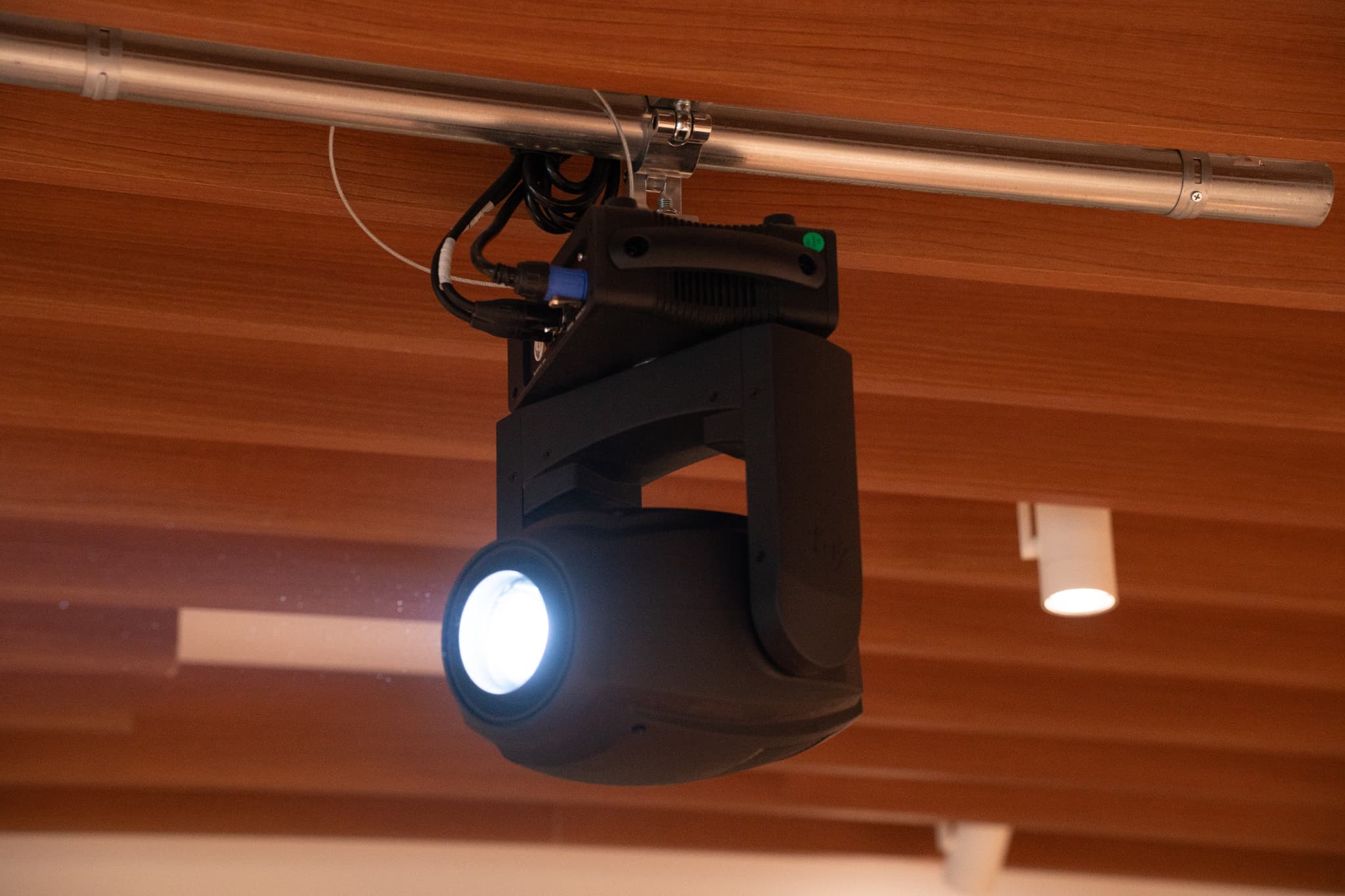 【ムービングライト】