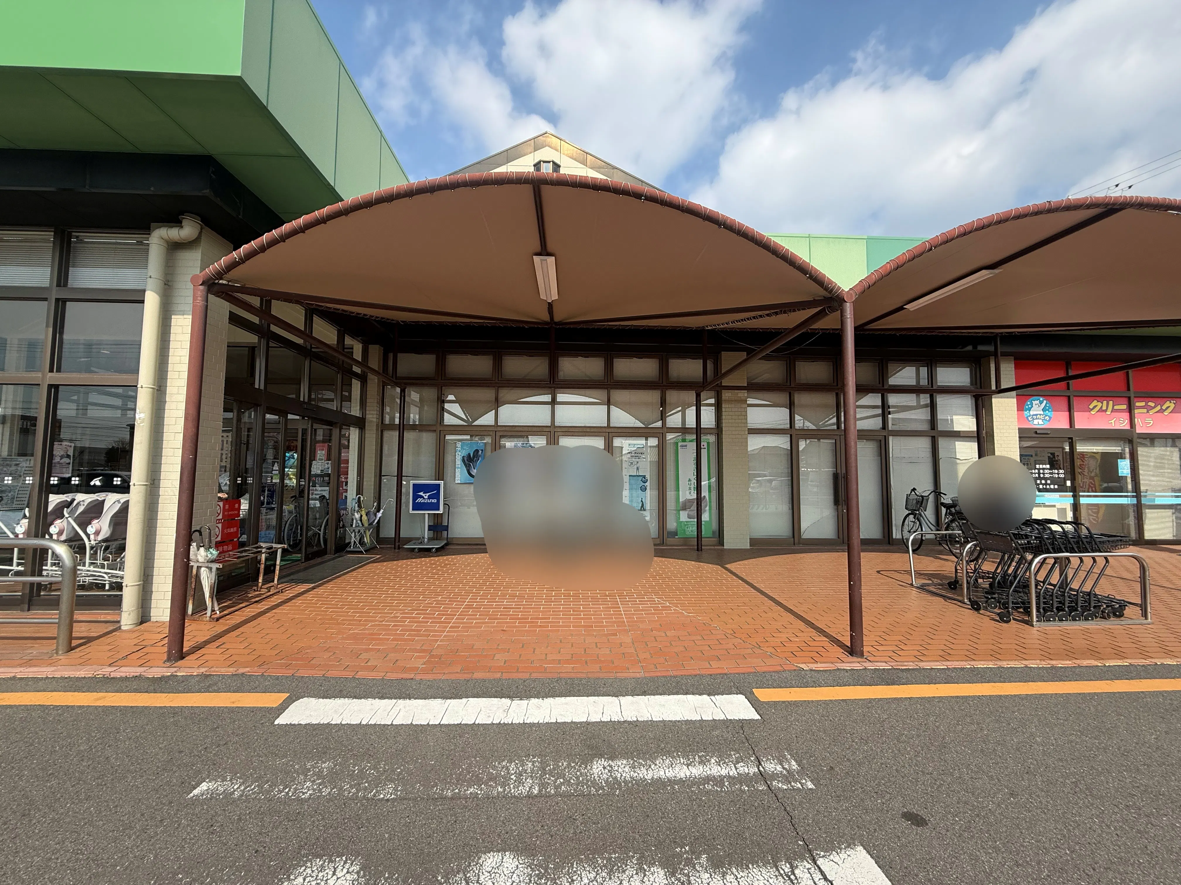 【Aコープ吉良店】食物販や販促イベントに最適な軒下スペース