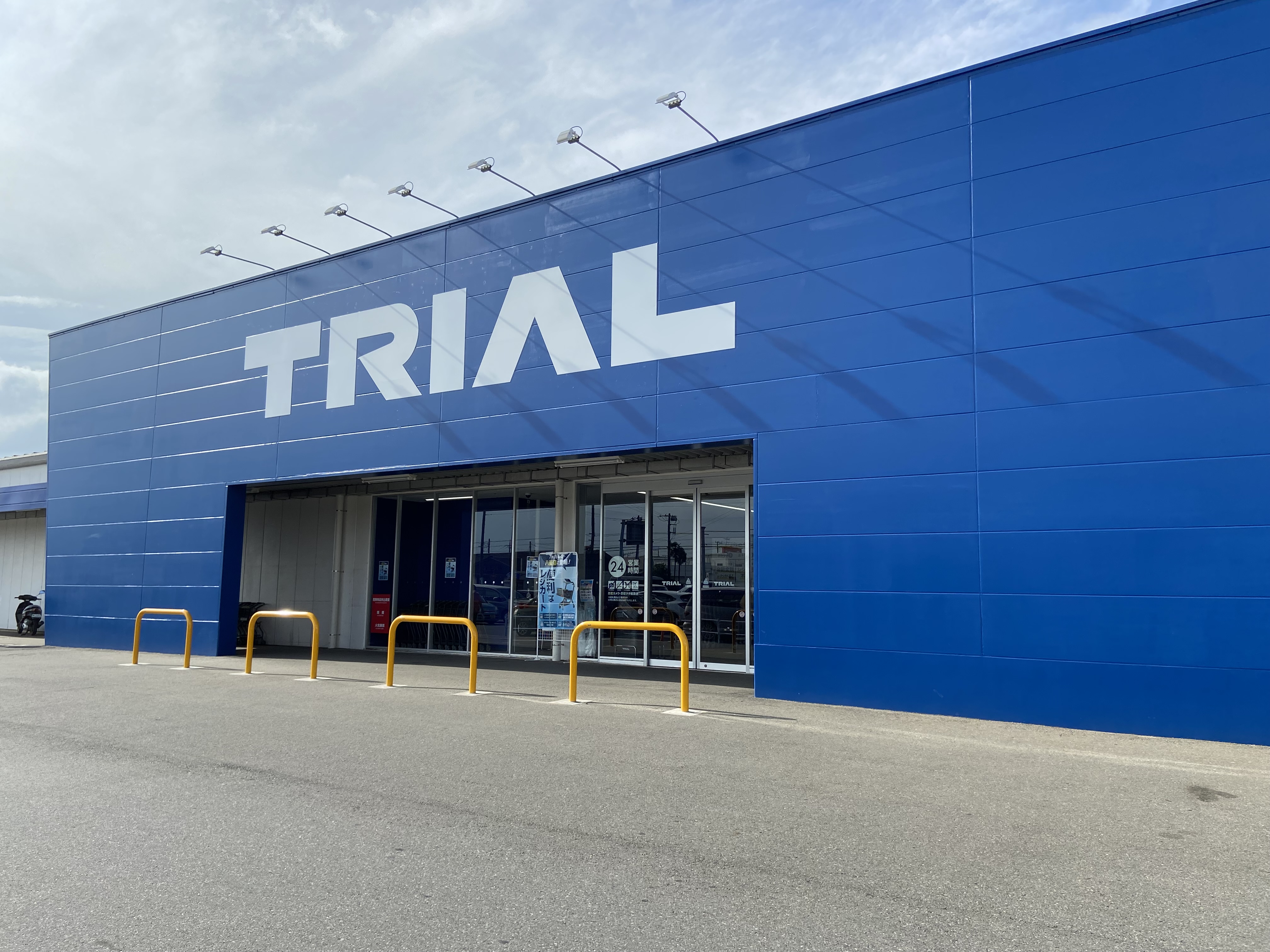 【スーパーセンタートライアル八街店】キッチンカー（調理営業）出店限定/屋外スペース