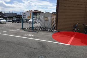 【ダイナム西那須野店】キッチンカー出店やプロモーションイベントに最適なアミューズメント施設のイベントスペース(店舗裏手)
