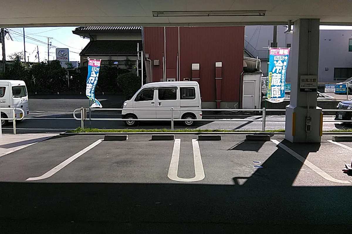 エディオン浜松和田店】キッチンカーに最適な駐車場イベントスペース エディオン浜松和田店】キッチンカーに最適な駐車場イベントスペース