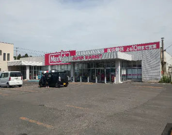 【マックスバリュ弘前城北店】農産側入口横（キッチンカー） キッチンカー出店に最適なスーパー店外催事イベントスペース