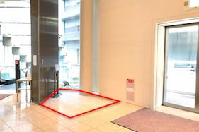 【毎日インテシオ】オフィスワーカー向けの小規模PRイベントや物販に最適な大規模オフィスビル内のイベントスペース(2階出入口付近)