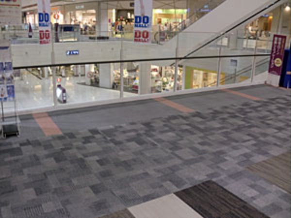 【イオンモール甲府昭和】さくら北ブリッジ（3F）