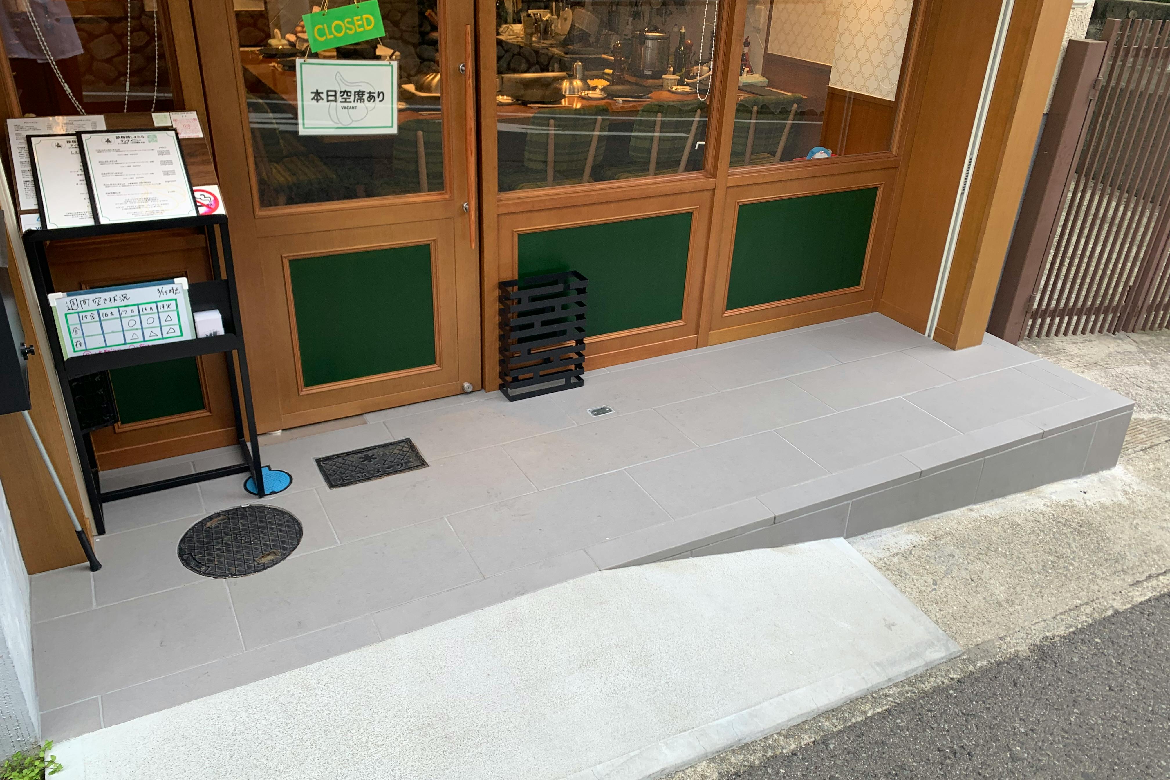 【六甲駅1分】物販、食物販のポップアップストアやプロモーションに最適な店舗前軒先のイベントスペース