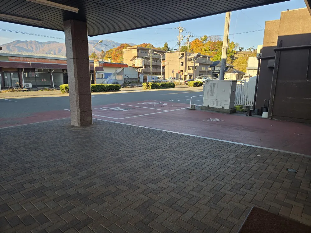 【双葉食彩館】キッチンカー出店やプロモーション催事に最適な屋外軒下スペース