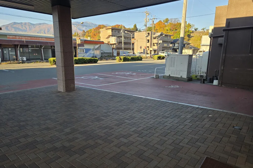 【双葉食彩館】キッチンカー出店やプロモーション催事に最適な屋外軒下スペース