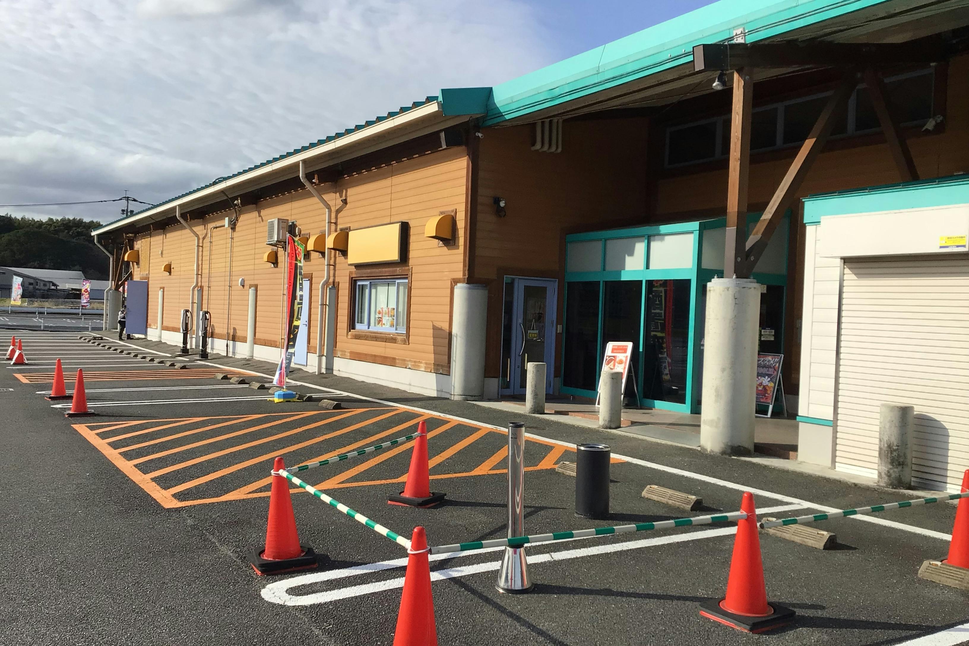 【ダイナム福岡頴田店】キッチンカー出店やプロモーションイベントに最適なアミューズメント施設のイベントスペース
