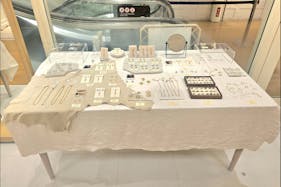 【上野マルイ】2階 パブリックスペース【物販・PR】降りエスカレーターサイド、人気のコンパクトスペース ファッション・雑貨のポップアップに最適