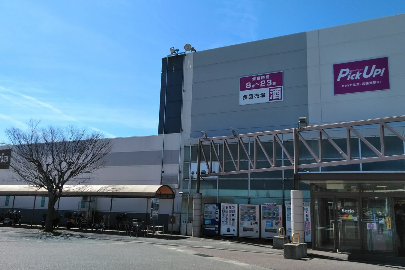 【イオン蒲郡店】各種プロモーションや物販、食物販のポップアップストアに最適な入口付近の催事イベントスペース