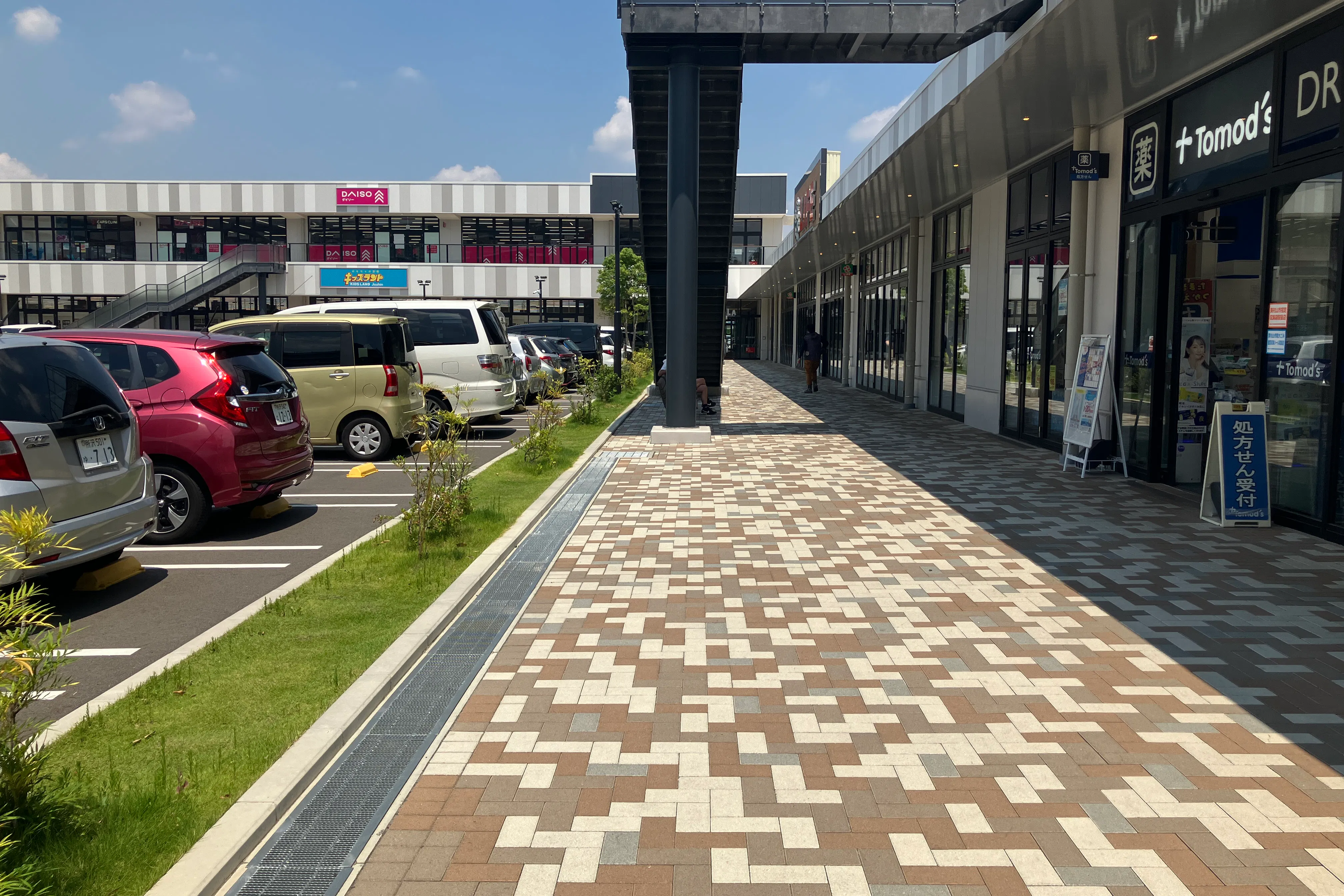 【SOCOLA所沢】1階屋外(トモズ前) 販促プロモーションに最適な催事イベントスペース