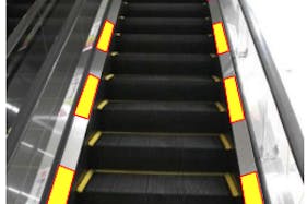 【イオンモール浜松志都呂】モール内広告 エスカレーターレーン