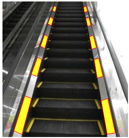 【イオンモール浜松志都呂】モール内広告 エスカレーターレーン