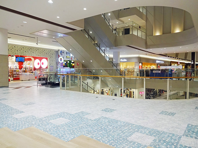 【イオンモール草津】3Fサンリオ前