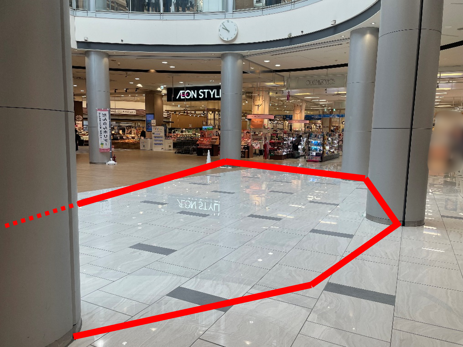 【イオンモール伊丹】1F スカイコート