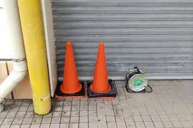 【ミスターマックス 岡山西店】駐車場(食品側入口横) 販促プロモーションや物販用途に最適な総合ディスカウントストアの催事イベントスペース