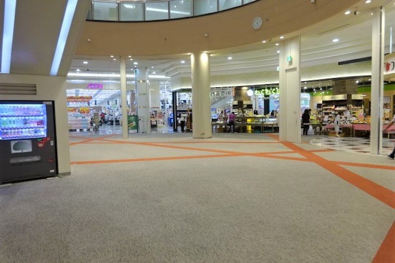 【イオンモール木曽川】1FサウスコートAの画像2